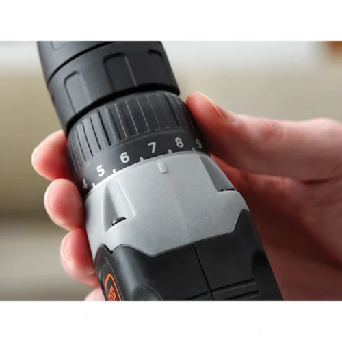 Taladro Inalámbrico 20V MAX* Litio. Black + Decker BCD702C1