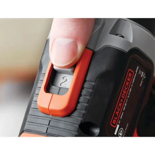 Taladro Percutor Inalambrico 20V MAX* Litio. Black + Decker BCD704C1