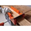 Caja de escuadra + Sierra. Black + Decker BDHT20346
