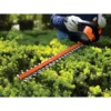 Cortacercos Inalámbrico de 55.8cm (22") de Ancho - 20V* MAX. Black + Decker LHT2220
