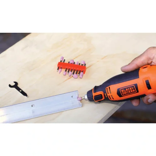 Minitorno 120W + 113 Accesorios + Maletin. Black + Decker RT18KA