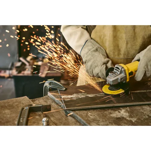 Amoladora  ANGULAR DE 4 1/2" (115MM) DE 750W. Stanley SG7115-B2C