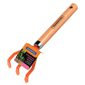 Rastrillo metálico, con tres dientes para jardinería Tramontina con mango de madera. Tramontina 77909001